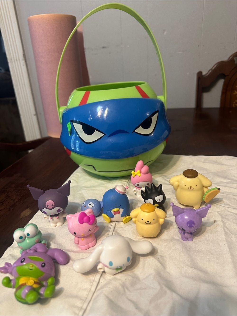Sanrio Mini Figure Lot in Purple, Yellow, Pink, Green, White and Blue